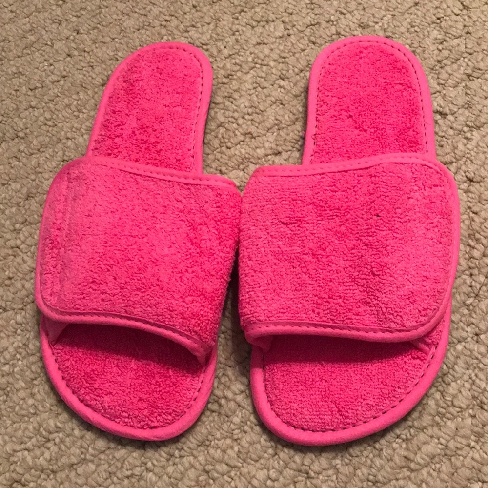 NWOT Terry Town Slippers.